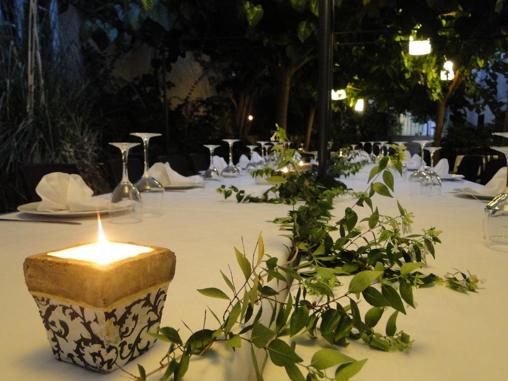 Hotel Restaurant Llansola Сан-Карлос-де-ла-Рапита Экстерьер фото