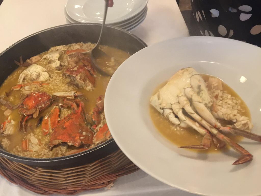 Hotel Restaurant Llansola Сан-Карлос-де-ла-Рапита Экстерьер фото